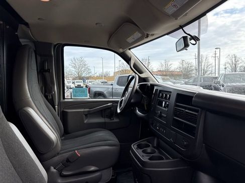 Used 2024 Chevrolet Express 2500 w/ Driver Convenience Package image 21