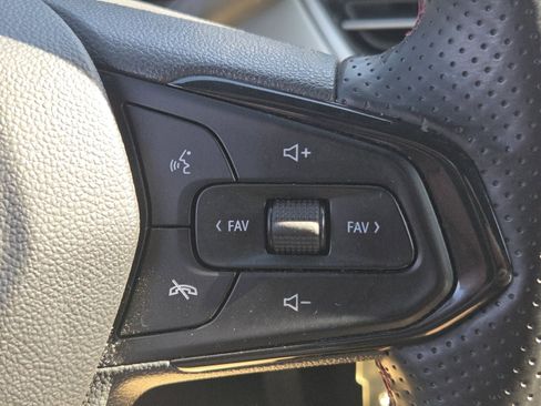 Used 2024 Chevrolet Trax RS w/ Driver Confidence Package image 29