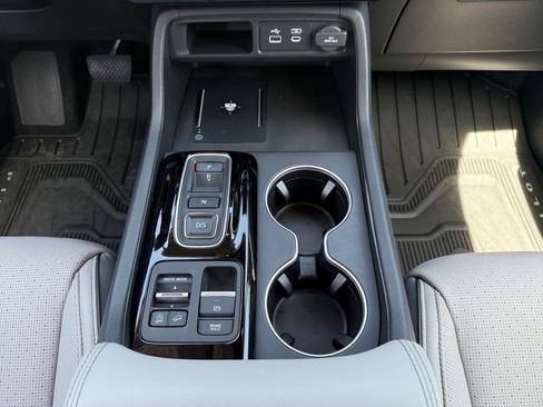 Used 2025 Honda Pilot Elite image 15