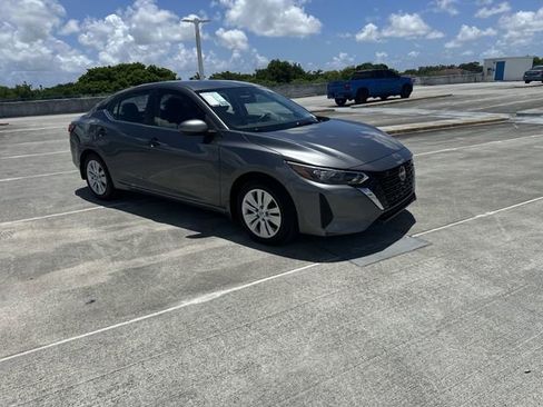 Used 2025 Nissan Sentra S FWD image 16