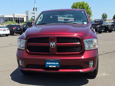 Used 2018 RAM 1500 Express w/ Express Value Package AWD/4WD image 3