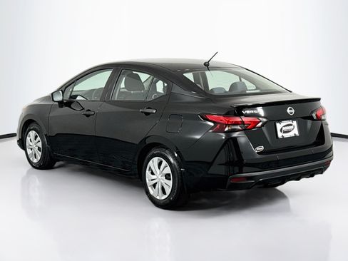 Used 2020 Nissan Versa S FWD image 13