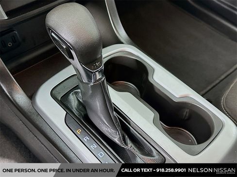 Used 2022 Chevrolet Colorado LT image 16