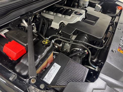 Used 2020 Cadillac Escalade Premium Luxury image 86