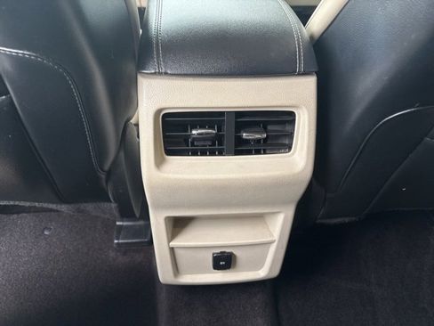 Used 2017 Ford Edge Titanium image 10