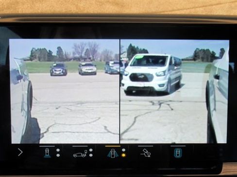 Used 2022 Chevrolet Silverado 1500 ZR2 w/ Technology Package image 26