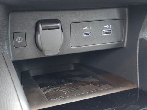 New 2025 Nissan Versa SR w/ Trunk Package image 32