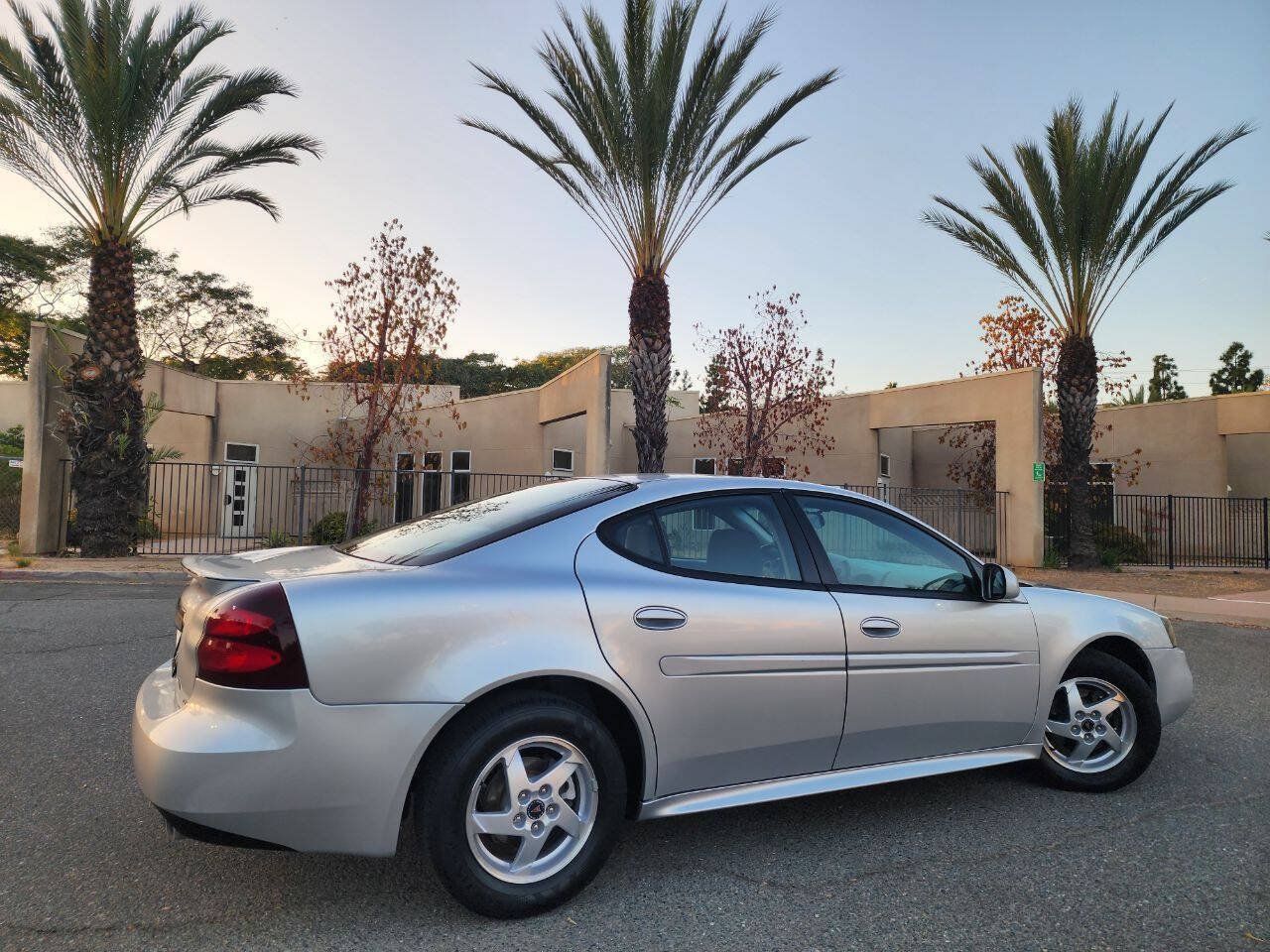 Used 2004 Pontiac Grand Prix GT w/ Drivers Package FWD image 7