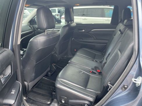 Used 2017 Toyota Highlander Limited image 8