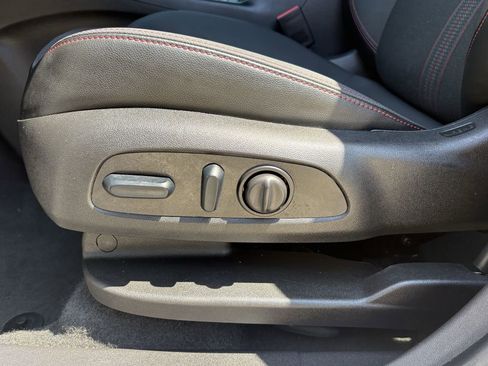 Used 2024 Chevrolet Equinox RS FWD image 13