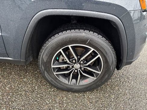 Used 2018 Jeep Grand Cherokee Trailhawk w/ Trailhawk Luxury Group image 16