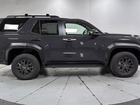 New 2026 Toyota 4Runner SR5 image 6