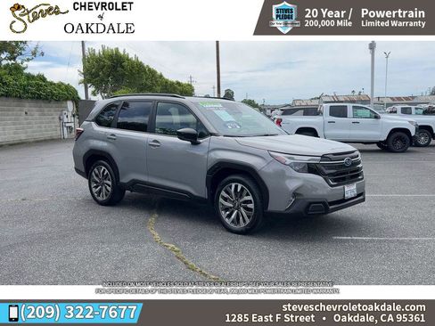 Used 2025 Subaru Forester Touring AWD/4WD image 2