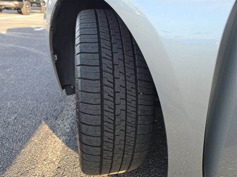 Used 2017 Toyota Avalon Touring image 29