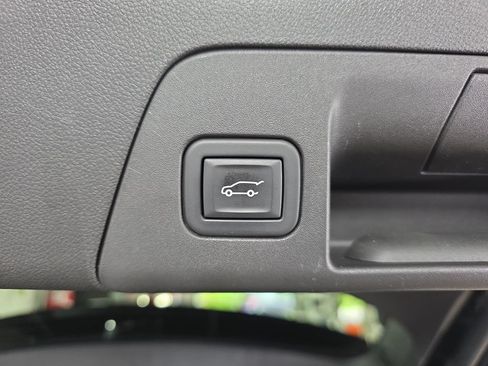 Used 2023 Buick Envision Avenir AWD/4WD image 13