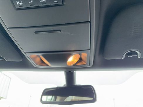 Used 2019 Dodge Grand Caravan SXT image 7