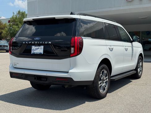 Used 2025 Ford Expedition Active AWD/4WD image 30