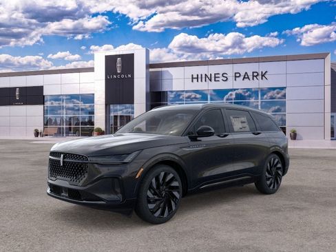 New 2026 Lincoln Nautilus Reserve w/ Jet Appearance Package AWD/4WD image 1