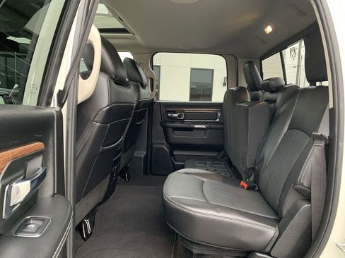 Used 2018 RAM 1500 Laramie image 29