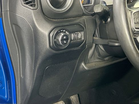 Used 2021 Jeep Gladiator Overland w/ Popular Equipment Package image 10