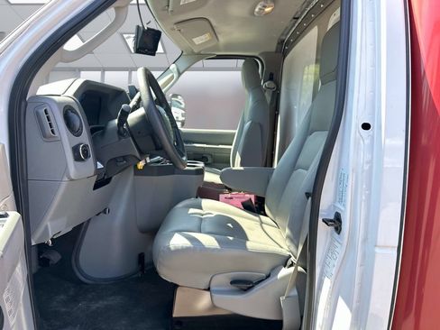 Used 2024 Ford E-350 and Econoline 350 Super Duty w/ Power Windows & Locks Group RWD image 27