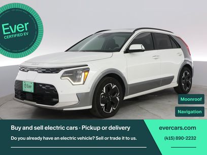 Used 2024 Kia Niro Wave w/ Wave Preserve Package
