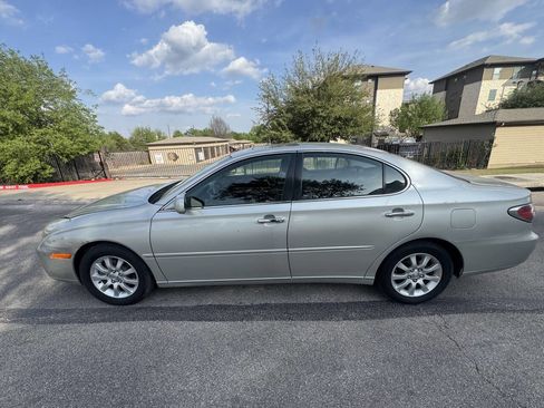 Used 2002 Lexus ES 330 image 4