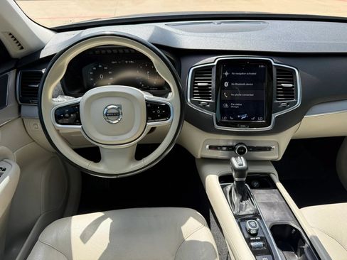 Used 2021 Volvo XC90 T5 Momentum w/ Protection Package Premier FWD image 14