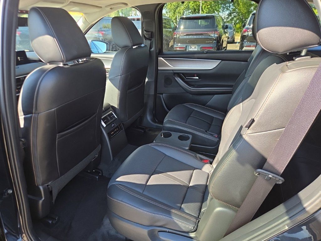 Used 2025 MAZDA CX-90 Plug-In Hybrid w/ Preferred AWD/4WD image 23