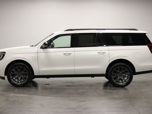 Used 2025 Ford Expedition Max Platinum w/ Stealth Performance Package AWD/4WD image 5