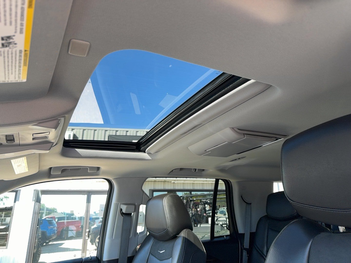 Used 2019 Cadillac Escalade Premium Luxury AWD/4WD image 21