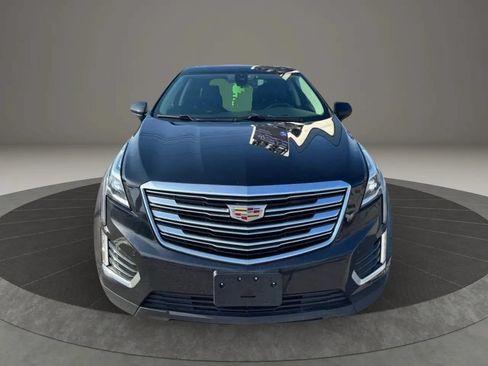 Used 2018 Cadillac XT5 Premium Luxury FWD image 2