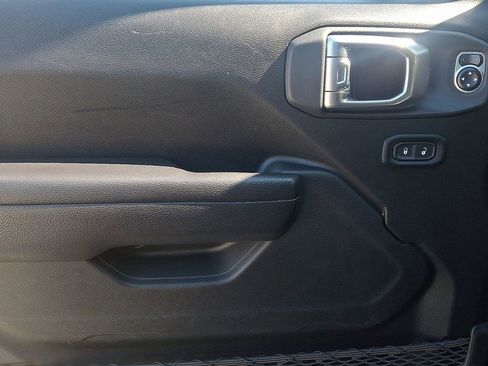 Used 2024 Jeep Wrangler Unlimited Rubicon image 13