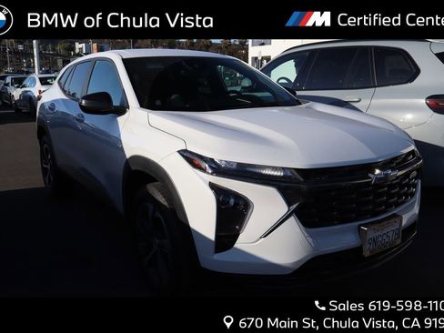Used 2024 Chevrolet Trax RS FWD image 1