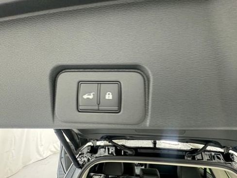 New 2026 Nissan Rogue Platinum AWD/4WD image 16