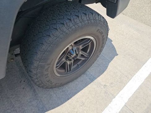 Used 2018 Jeep Wrangler Unlimited Sport S AWD/4WD image 12