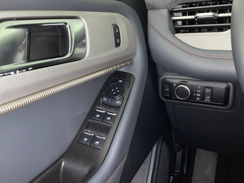New 2026 Ford Explorer Active RWD image 20