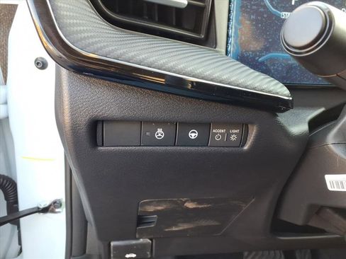 New 2026 Nissan Kicks SR image 19