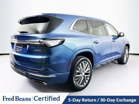 Certified 2025 Buick Enclave Avenir image 7