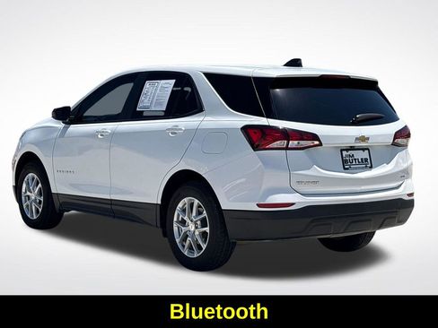 Used 2022 Chevrolet Equinox LS w/ LS Convenience Package AWD/4WD image 4