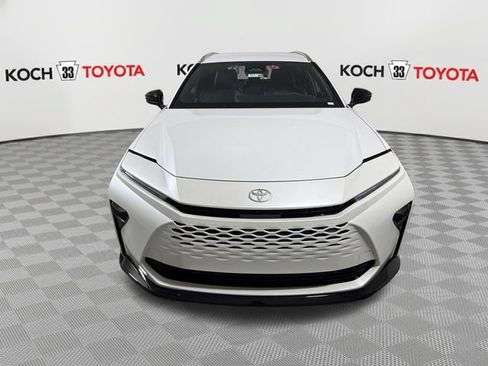 New 2026 Toyota Crown Signia AWD/4WD image 2