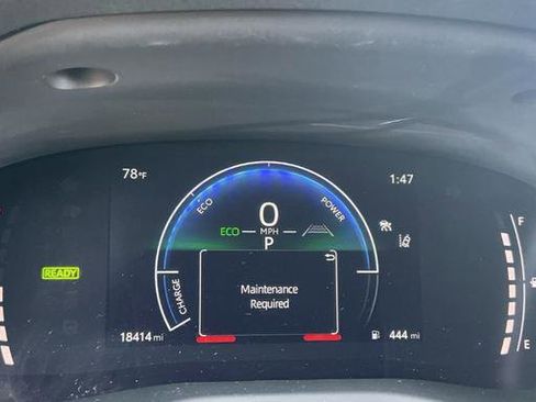 Used 2025 Toyota Camry SE w/ Convenience Package image 7