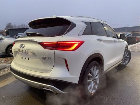 Used 2020 INFINITI QX50 Essential image 3