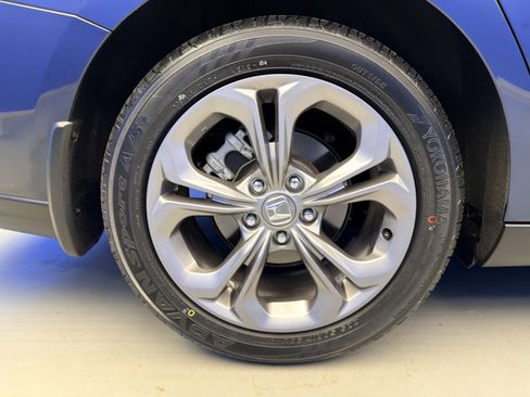 Used 2024 Honda Accord EX image 9