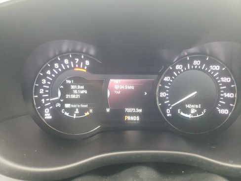 Used 2019 Lincoln MKC Premiere image 9