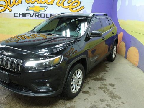 Used 2019 Jeep Cherokee Latitude w/ Comfort & Convenience Group image 4