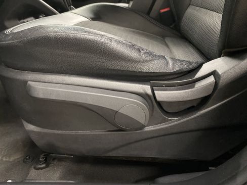 Used 2012 Hyundai Tucson GLS image 16