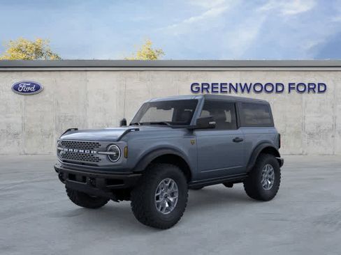 New 2025 Ford Bronco Badlands image 2