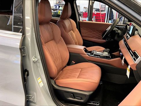 New 2026 Mitsubishi Outlander SEL FWD image 11
