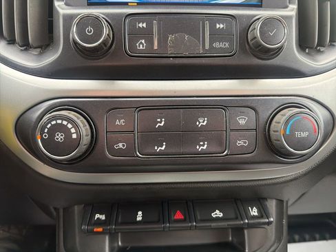 Used 2022 Chevrolet Colorado LT w/ Fleet Safety Package AWD/4WD image 16